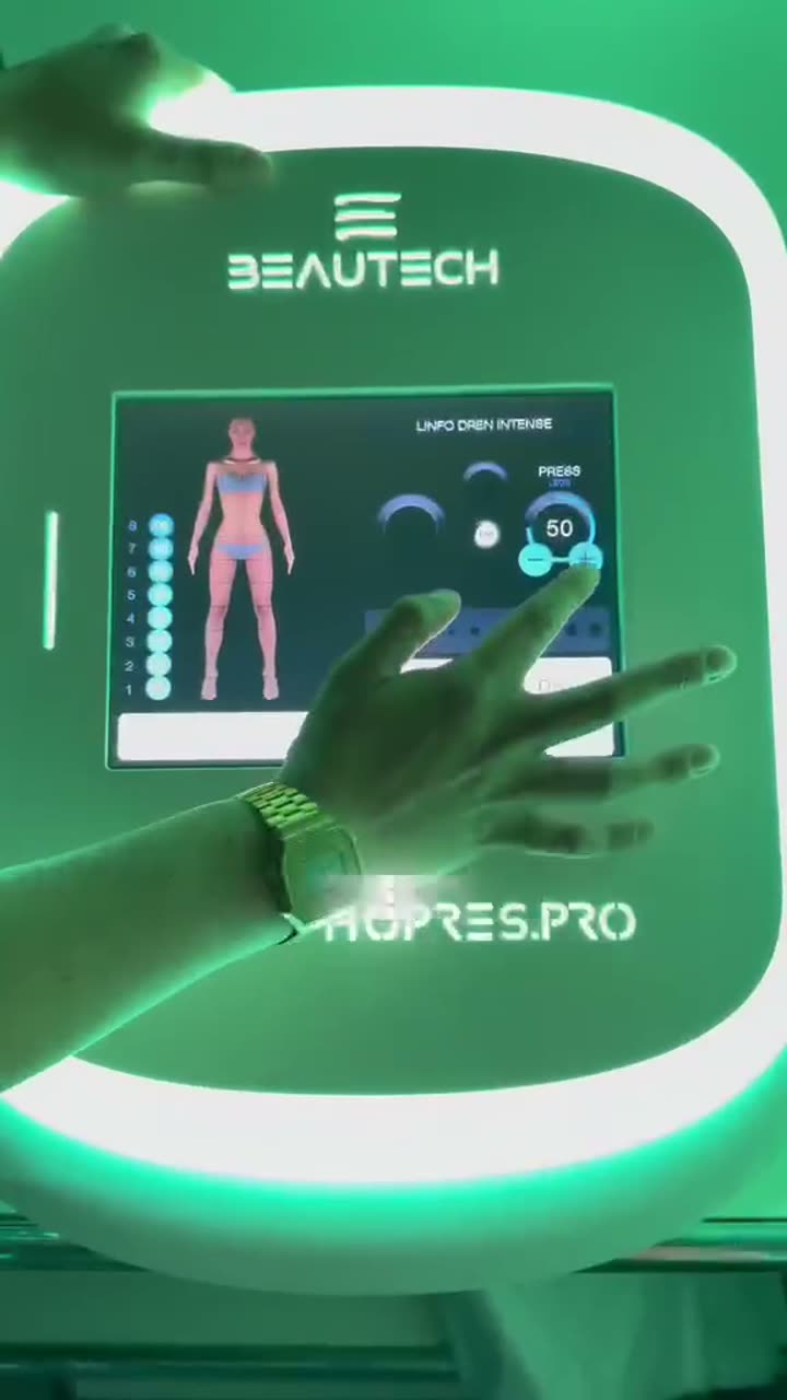 Seduta di pressoterapia con il macchinario Beautech